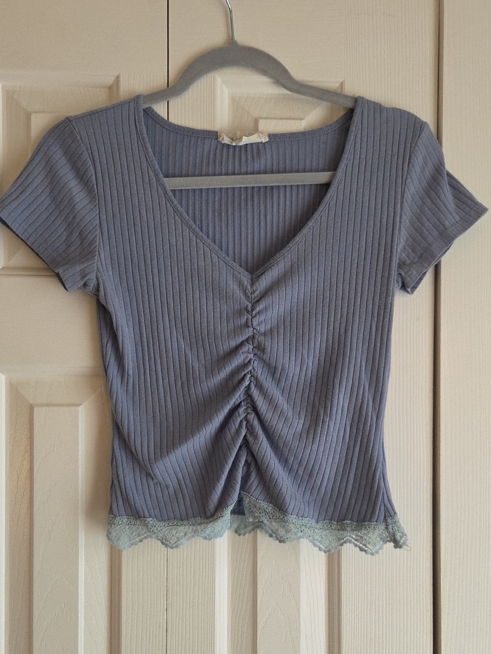 Pink Rose Junior's Periwinkle Ruched V-Neck Ribbed Top with Lace Trim